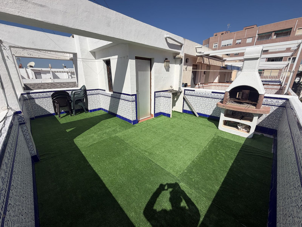 For sale - 4 Bedroom 1 Bathroom House - Townhouse in Torrevieja - La Mata  - Alicante