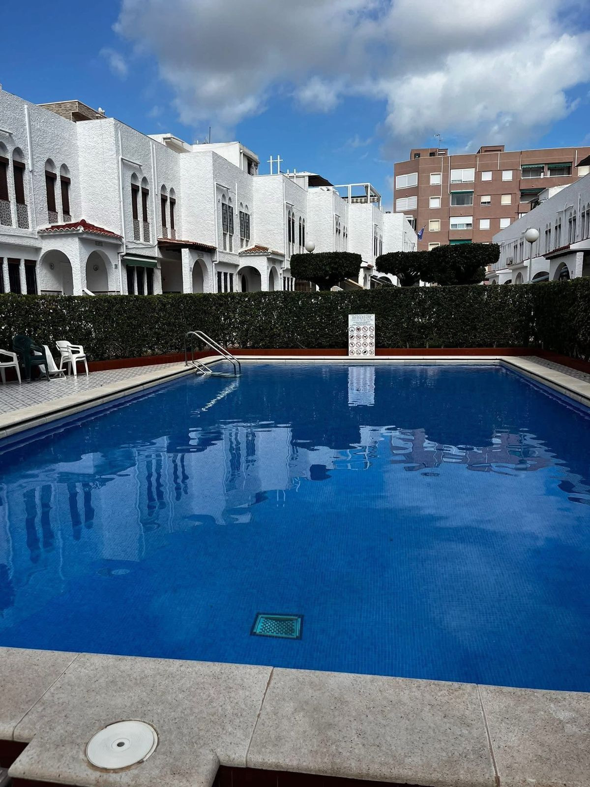 For sale - 4 Bedroom 1 Bathroom House - Townhouse in Torrevieja - La Mata  - Alicante