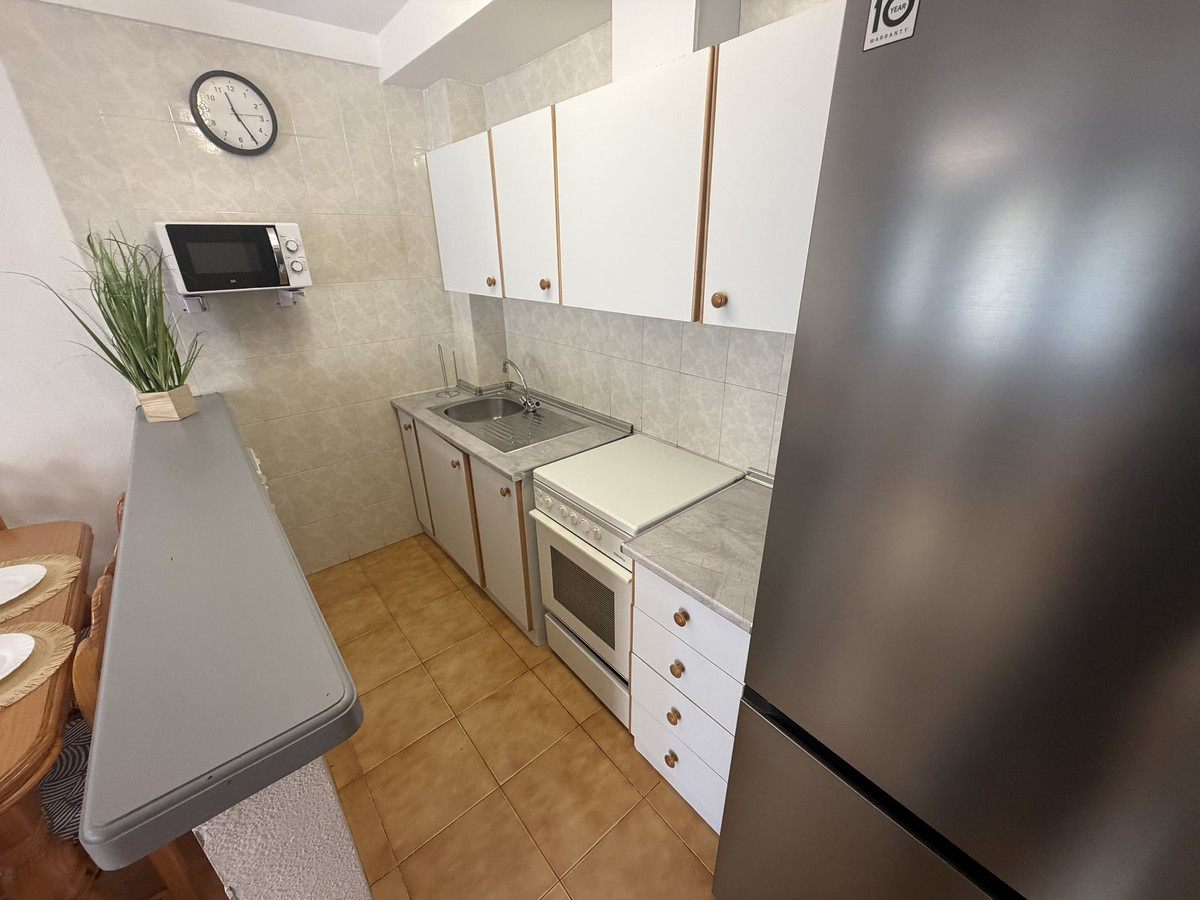 For sale - 4 Bedroom 1 Bathroom House - Townhouse in Torrevieja - La Mata  - Alicante