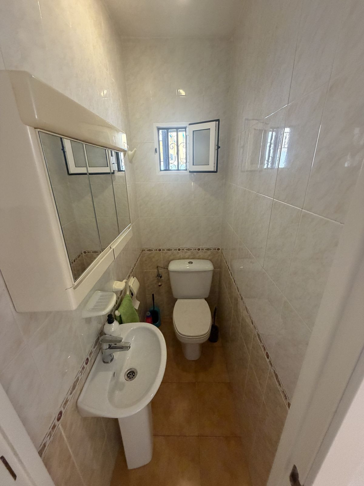 For sale - 4 Bedroom 1 Bathroom House - Townhouse in Torrevieja - La Mata  - Alicante