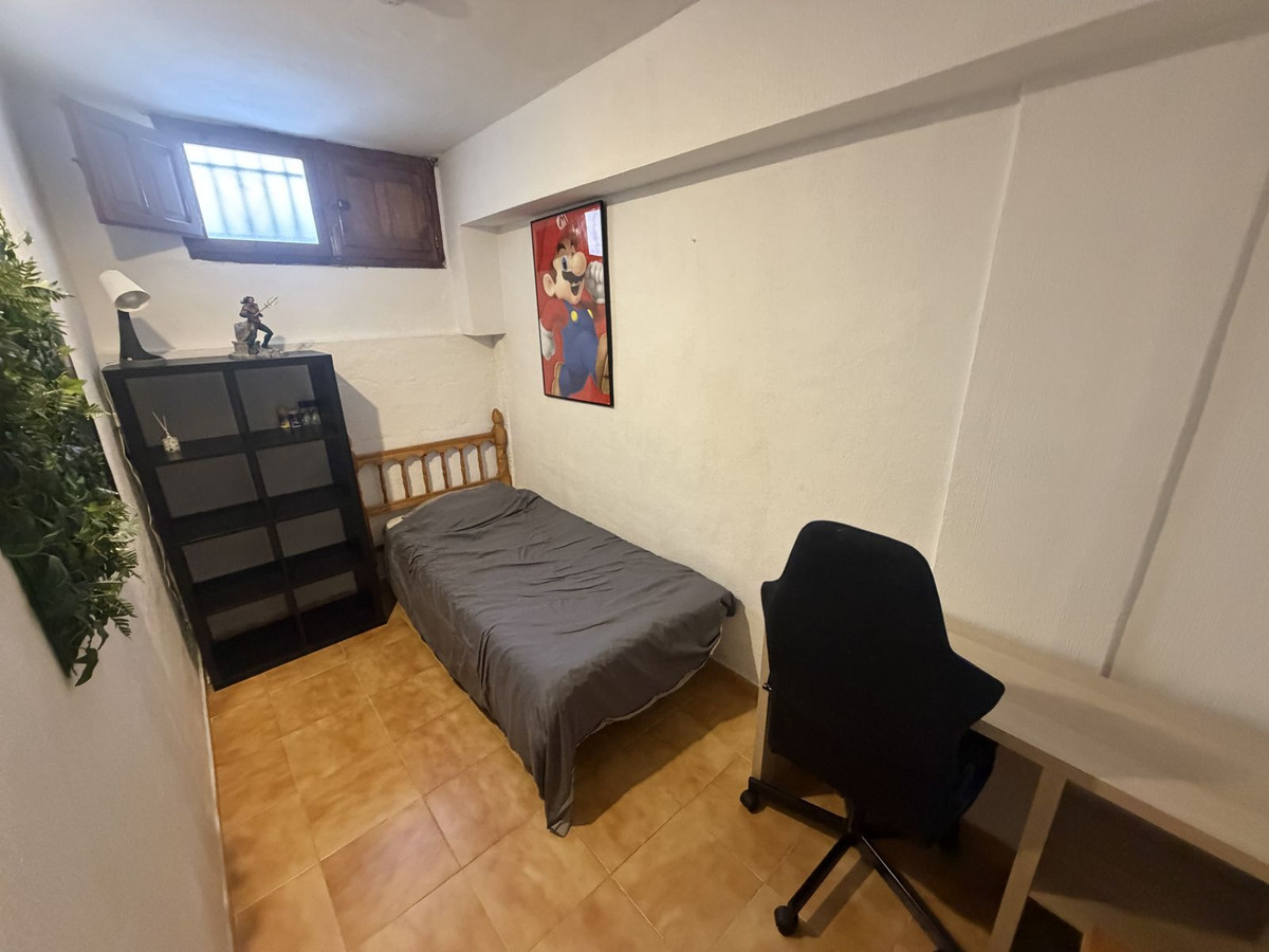 For sale - 4 Bedroom 1 Bathroom House - Townhouse in Torrevieja - La Mata  - Alicante