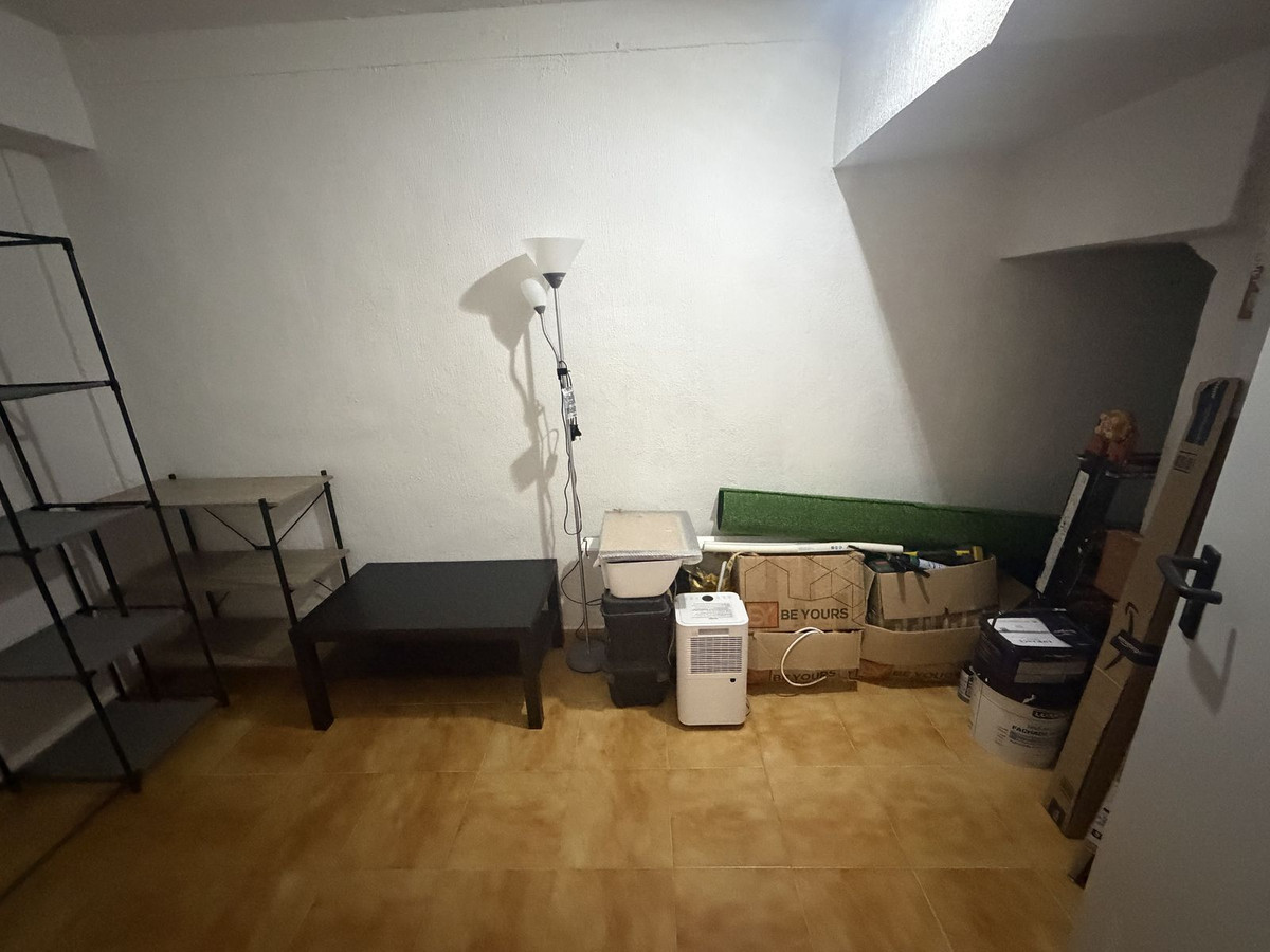 For sale - 4 Bedroom 1 Bathroom House - Townhouse in Torrevieja - La Mata  - Alicante