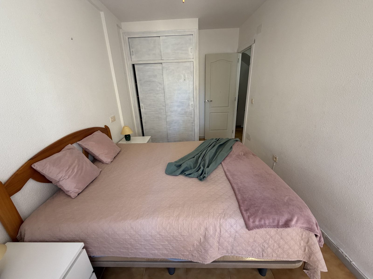 For sale - 4 Bedroom 1 Bathroom House - Townhouse in Torrevieja - La Mata  - Alicante