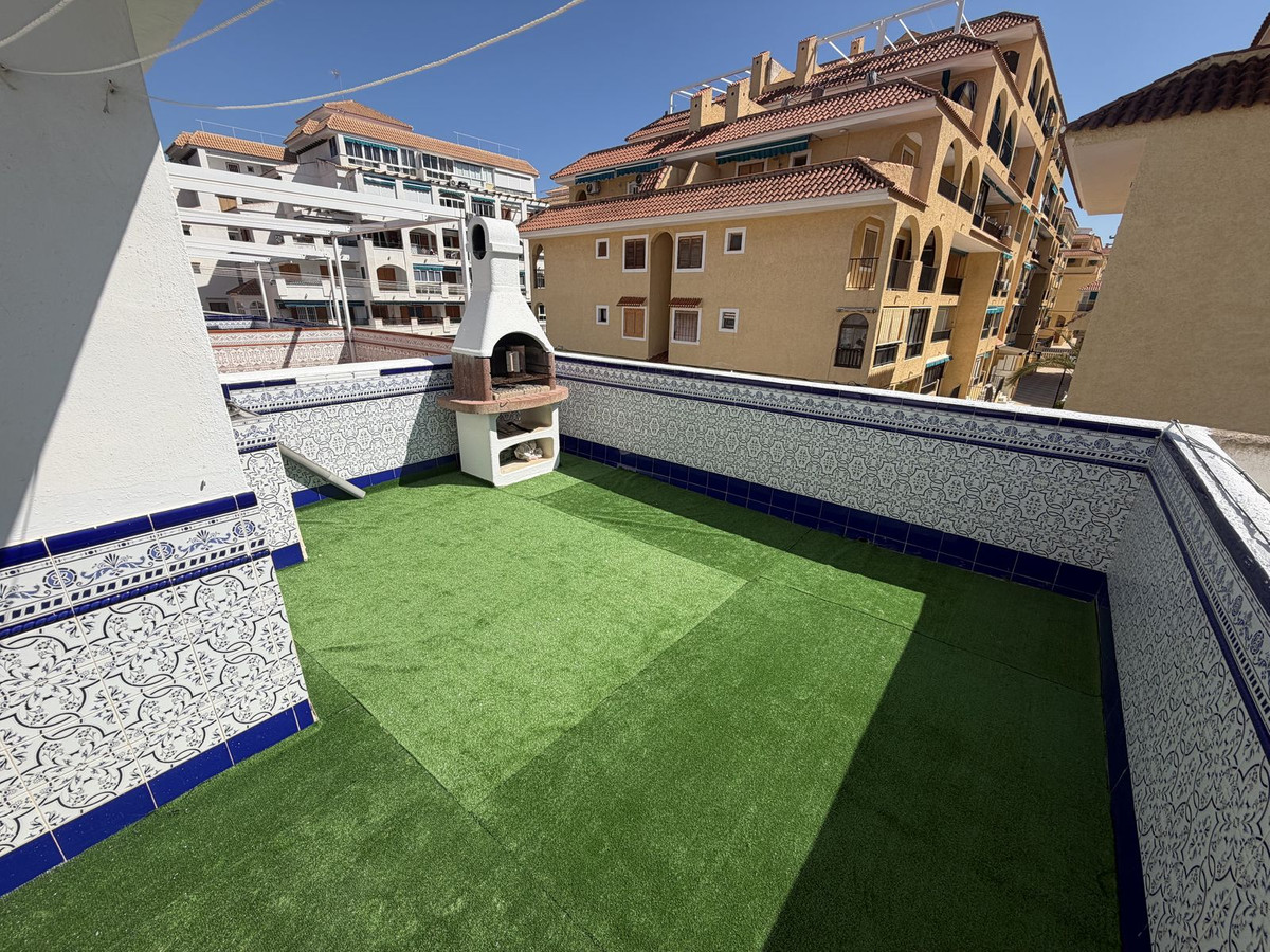 For sale - 4 Bedroom 1 Bathroom House - Townhouse in Torrevieja - La Mata  - Alicante