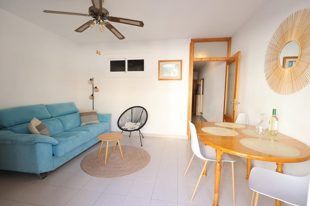 For sale - 1 Bedroom 1 Bathroom Apartment - Middle Floor Apartment in Torrevieja - Torrevieja Centro  - Alicante