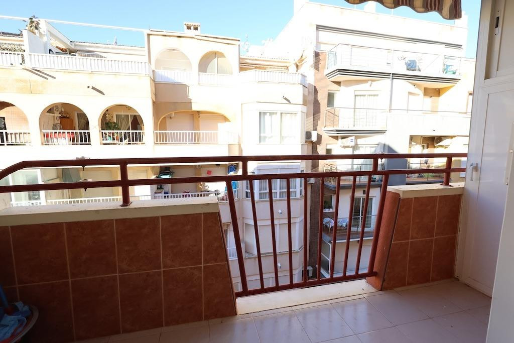 For sale - 1 Bedroom 1 Bathroom Apartment - Middle Floor Apartment in Torrevieja - Torrevieja Centro  - Alicante