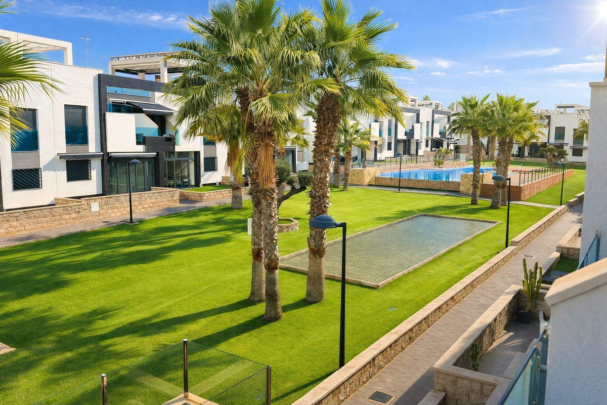 For sale - 2 Bedroom 2 Bathroom Apartment - Penthouse in Orihuela - Punta Prima  - Alicante