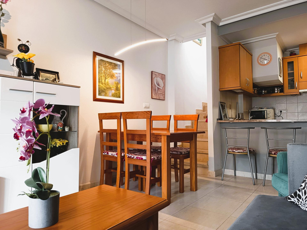 For sale - 2 Bedroom 1 Bathroom Apartment - Penthouse in Orihuela - Cabo Roig  - Alicante