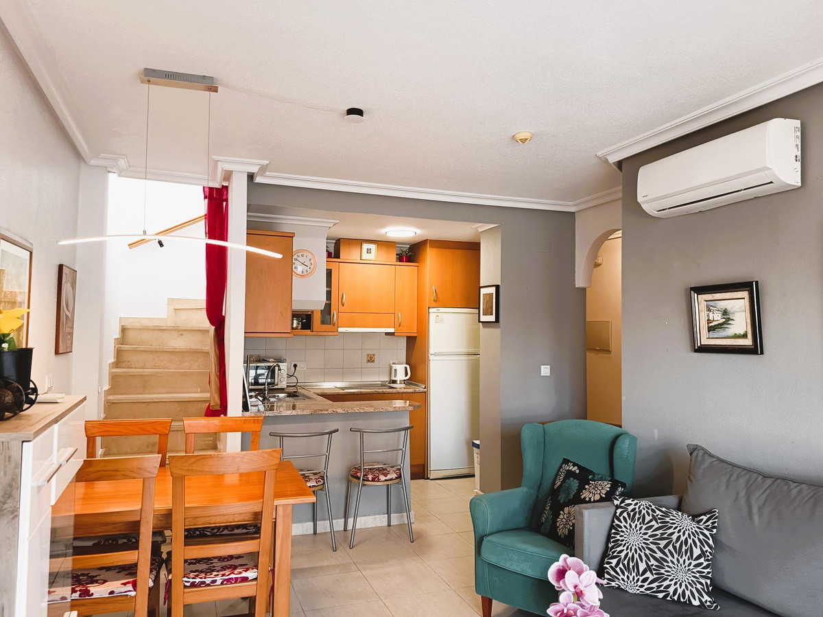 For sale - 2 Bedroom 1 Bathroom Penthouse in Cabo Roig - Cabo Roig  - Alicante