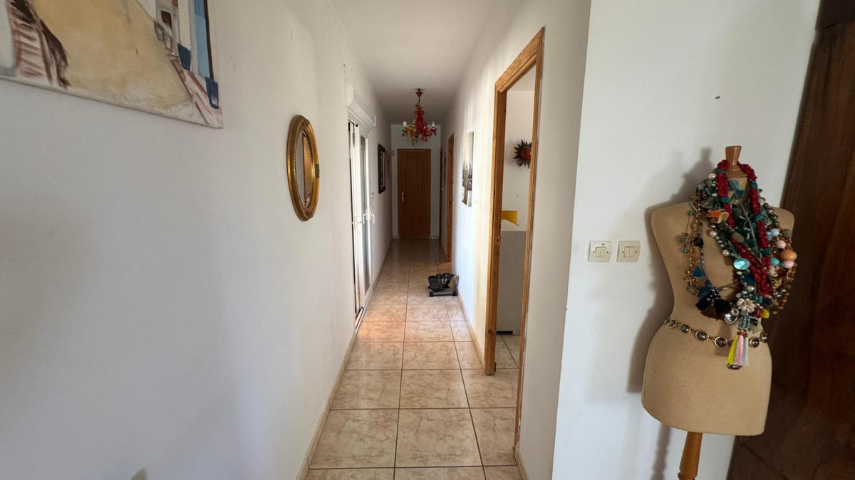 For sale - 6 Bedroom 2 Bathroom House - Finca - Cortijo in Albatera - Albatera Centro  - Alicante