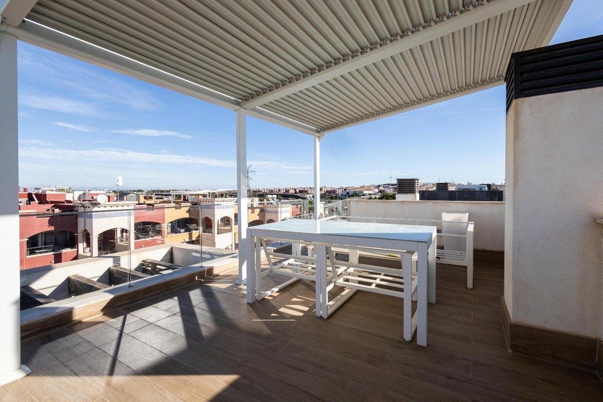 For sale - 4 Bedroom 3 Bathroom House - Detached Villa in Orihuela - Orihuela Costa  - Alicante