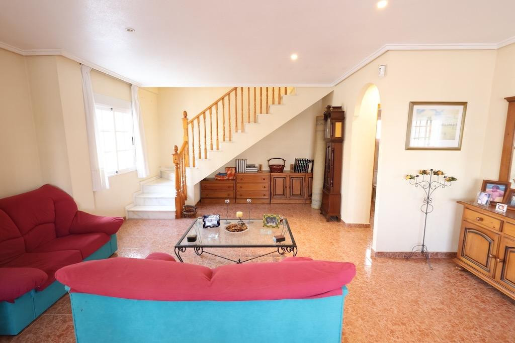 For sale - 3 Bedroom 2 Bathroom House - Detached Villa in Torrevieja - Torrevieja Centro  - Alicante
