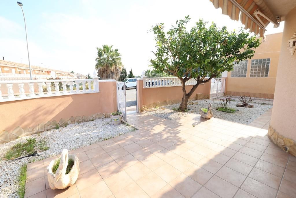 For sale - 3 Bedroom 2 Bathroom House - Detached Villa in Torrevieja - Torrevieja Centro  - Alicante