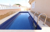 76-R5325529/76571, 3 Bedroom 2 Bathroom House - Detached Villa in Torrevieja
