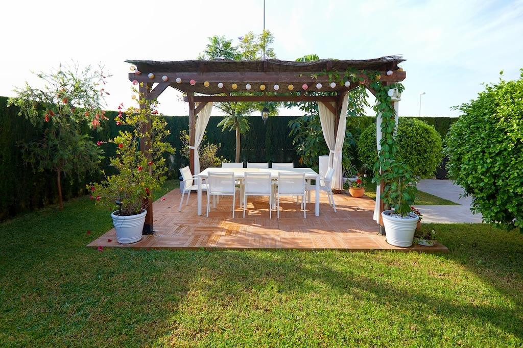 For sale - 5 Bedroom 4 Bathroom House - Detached Villa in Rojales - Rojales Centro  - Alicante