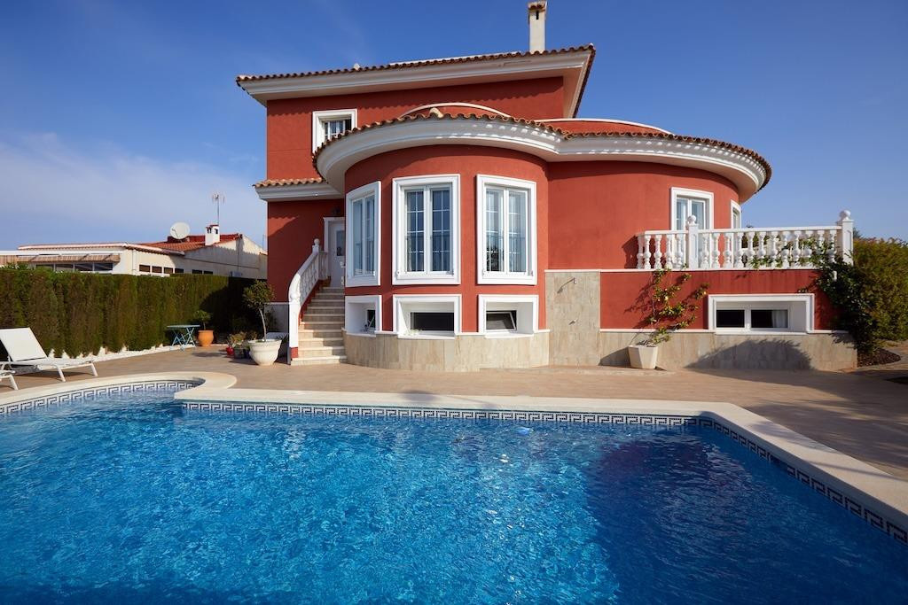For sale - 5 Bedroom 4 Bathroom House - Detached Villa in Rojales - Rojales Centro  - Alicante