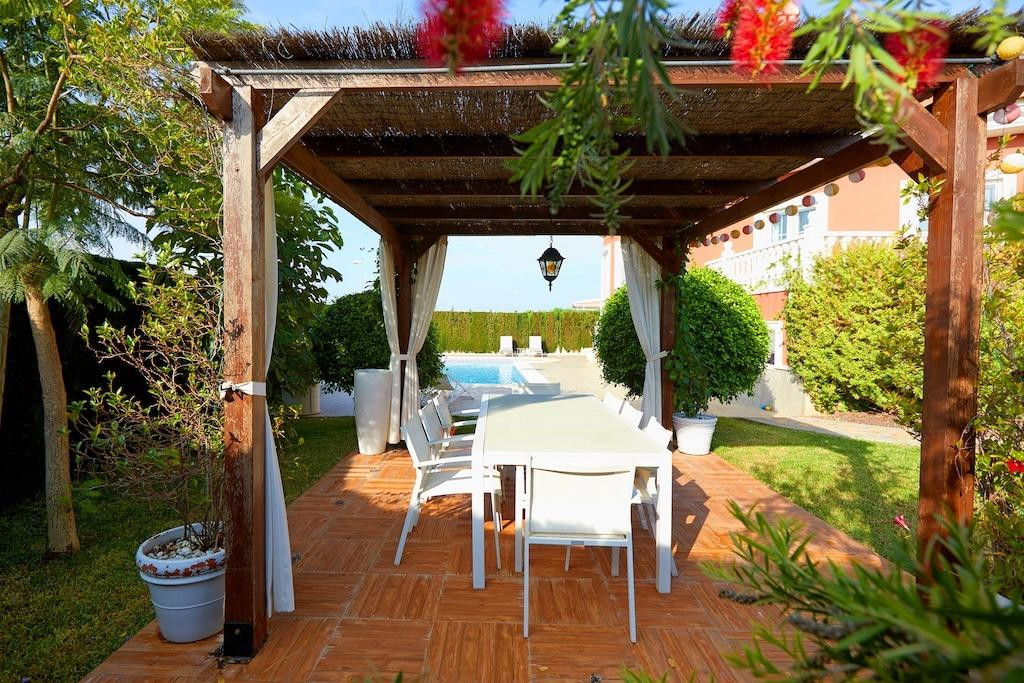 For sale - 5 Bedroom 4 Bathroom House - Detached Villa in Rojales - Rojales Centro  - Alicante