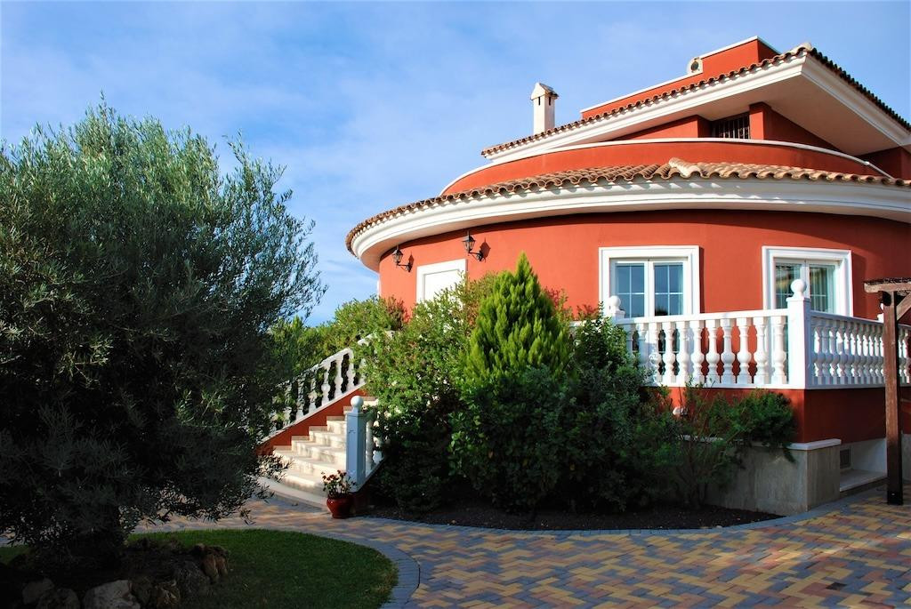For sale - 5 Bedroom 4 Bathroom House - Detached Villa in Rojales - Rojales Centro  - Alicante