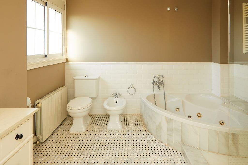 For sale - 5 Bedroom 4 Bathroom House - Detached Villa in Rojales - Rojales Centro  - Alicante