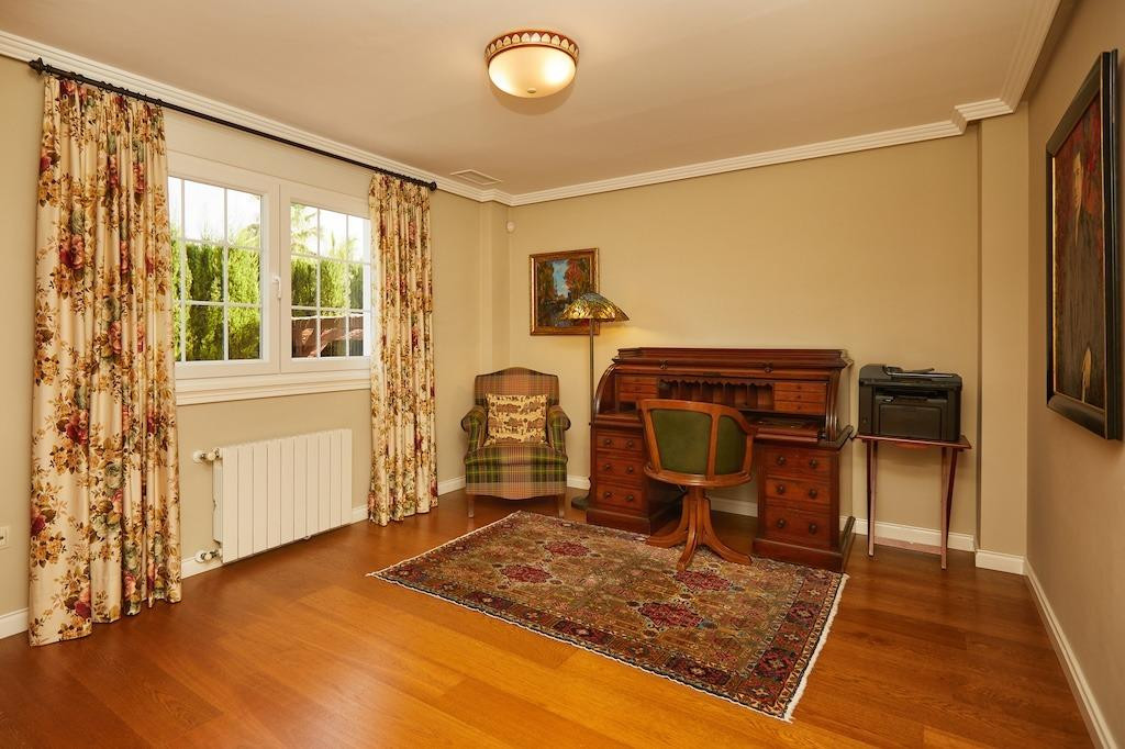 For sale - 5 Bedroom 4 Bathroom House - Detached Villa in Rojales - Rojales Centro  - Alicante