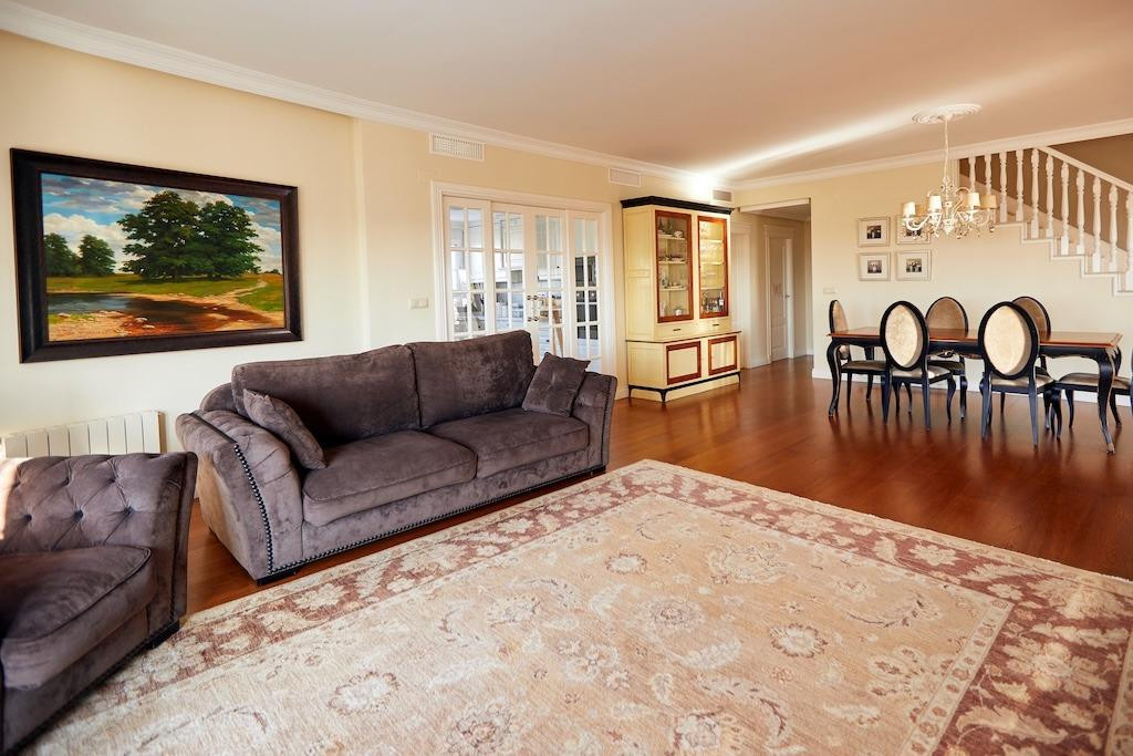 For sale - 5 Bedroom 4 Bathroom House - Detached Villa in Rojales - Rojales Centro  - Alicante