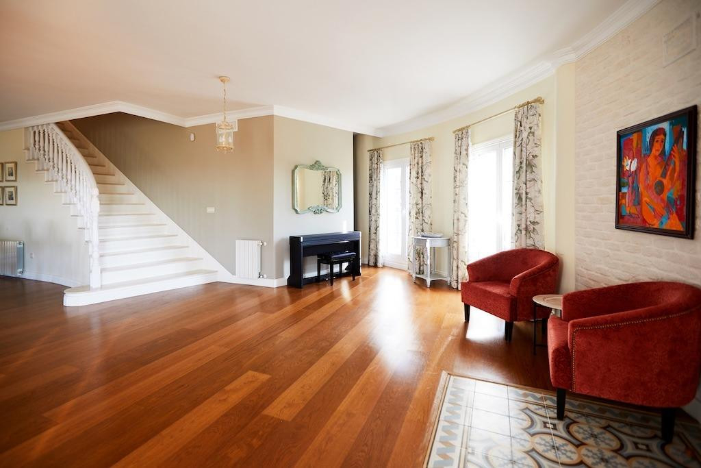 For sale - 5 Bedroom 4 Bathroom House - Detached Villa in Rojales - Rojales Centro  - Alicante