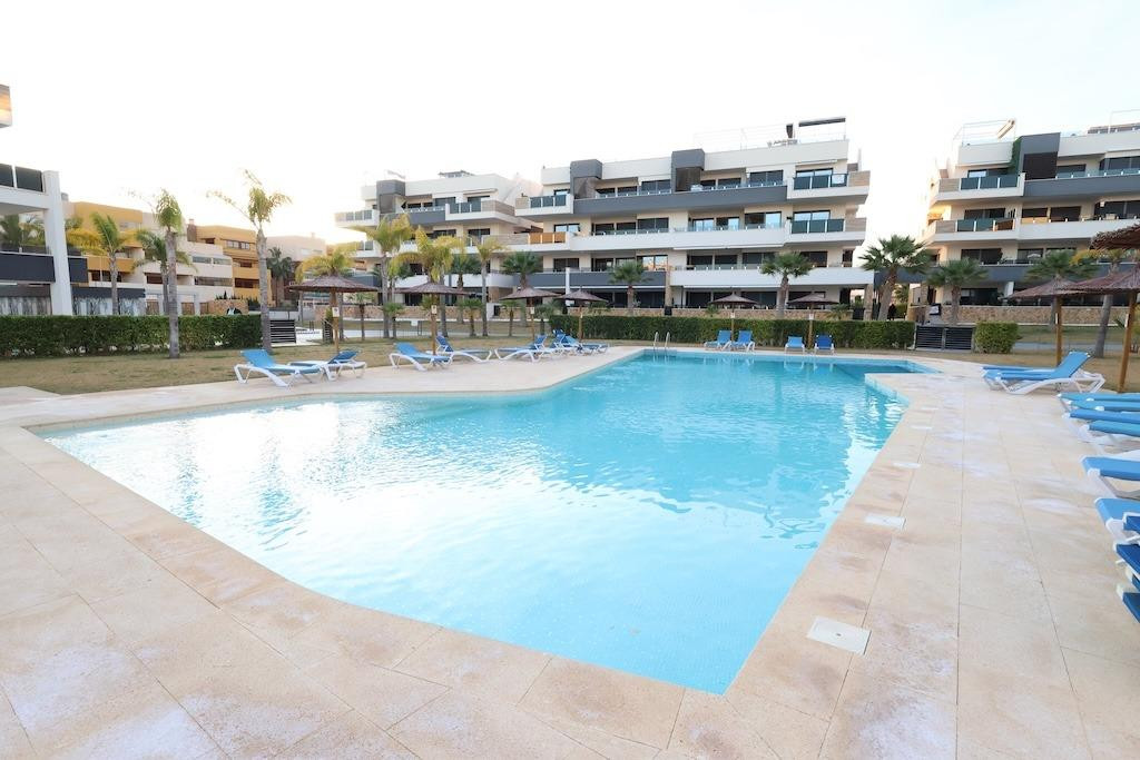 For sale - 2 Bedroom 2 Bathroom Apartment - Middle Floor Apartment in Orihuela - Punta Prima  - Alicante