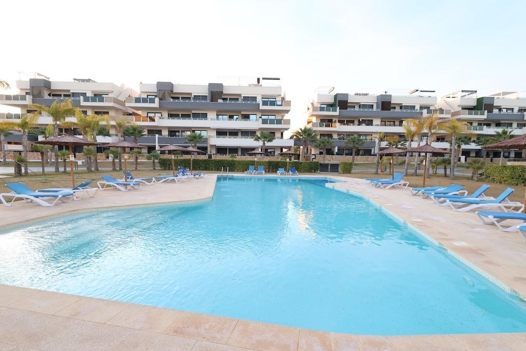 2 Bedroom 2 Bathroom Apartment - Middle Floor Apartment in Orihuela