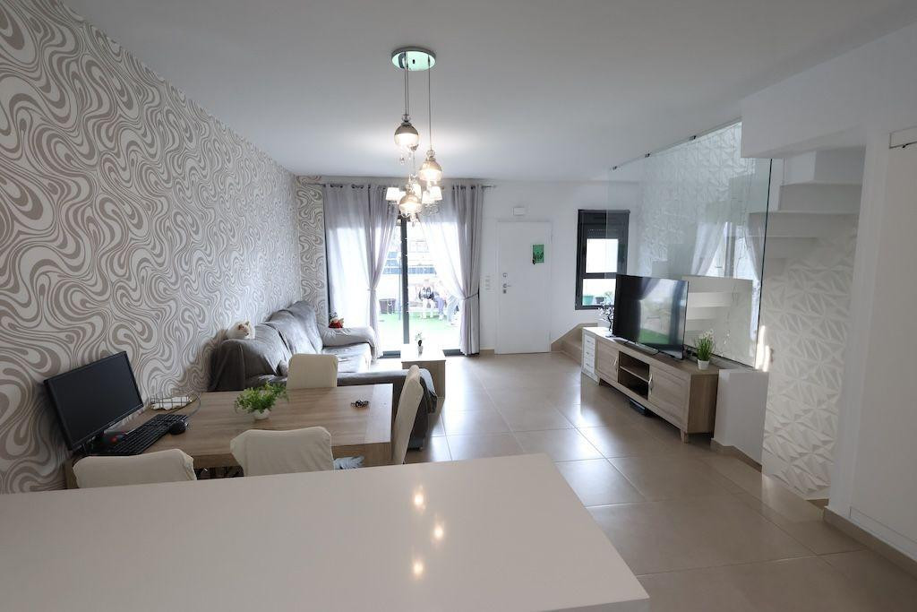 For sale - 3 Bedroom 3 Bathroom House - Townhouse in Orihuela - Los Dolses  - Alicante