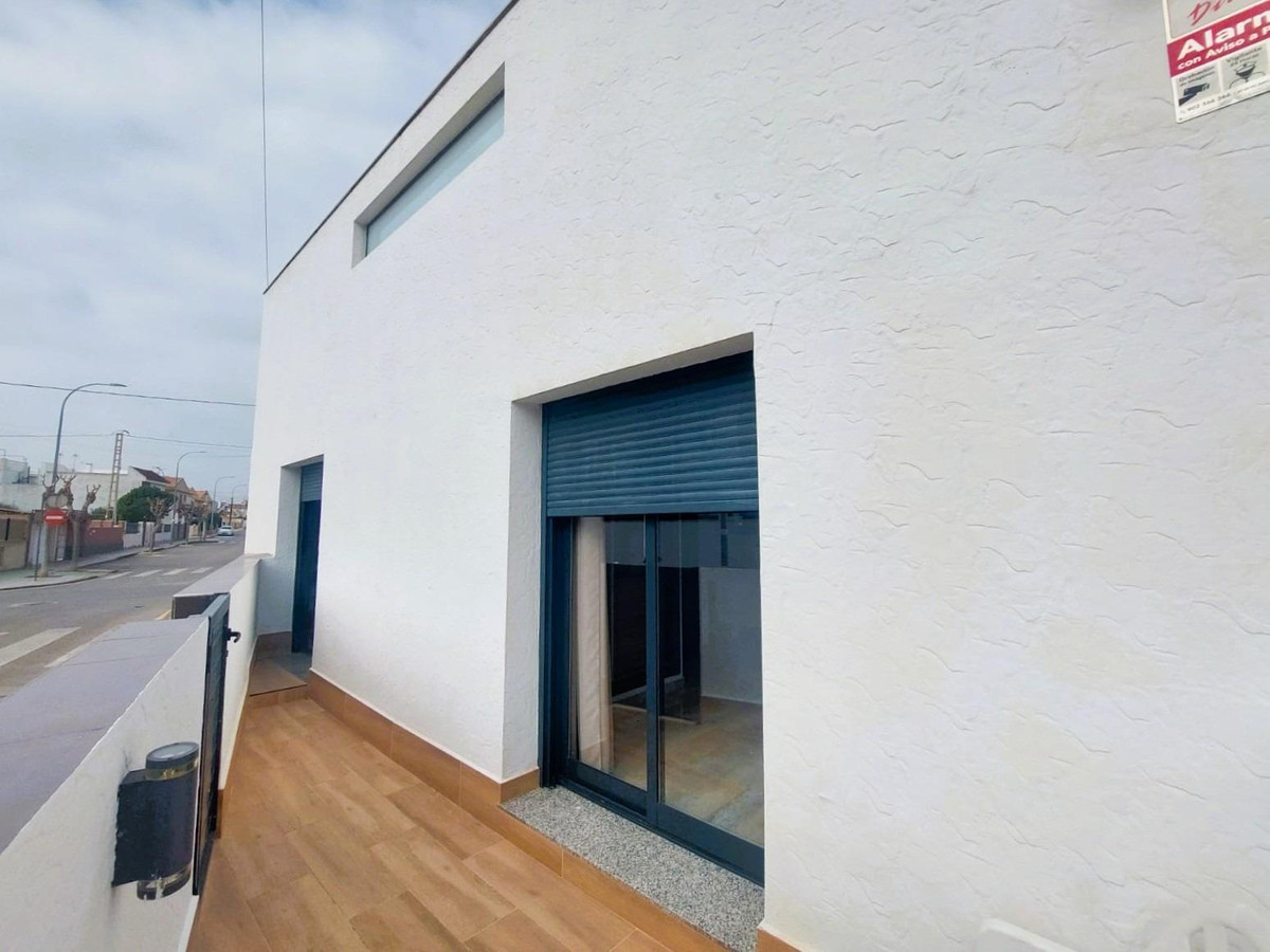 For sale - 3 Bedroom 2 Bathroom House - Detached Villa in Pilar de la Horadada - Torre de la Horadada  - Alicante