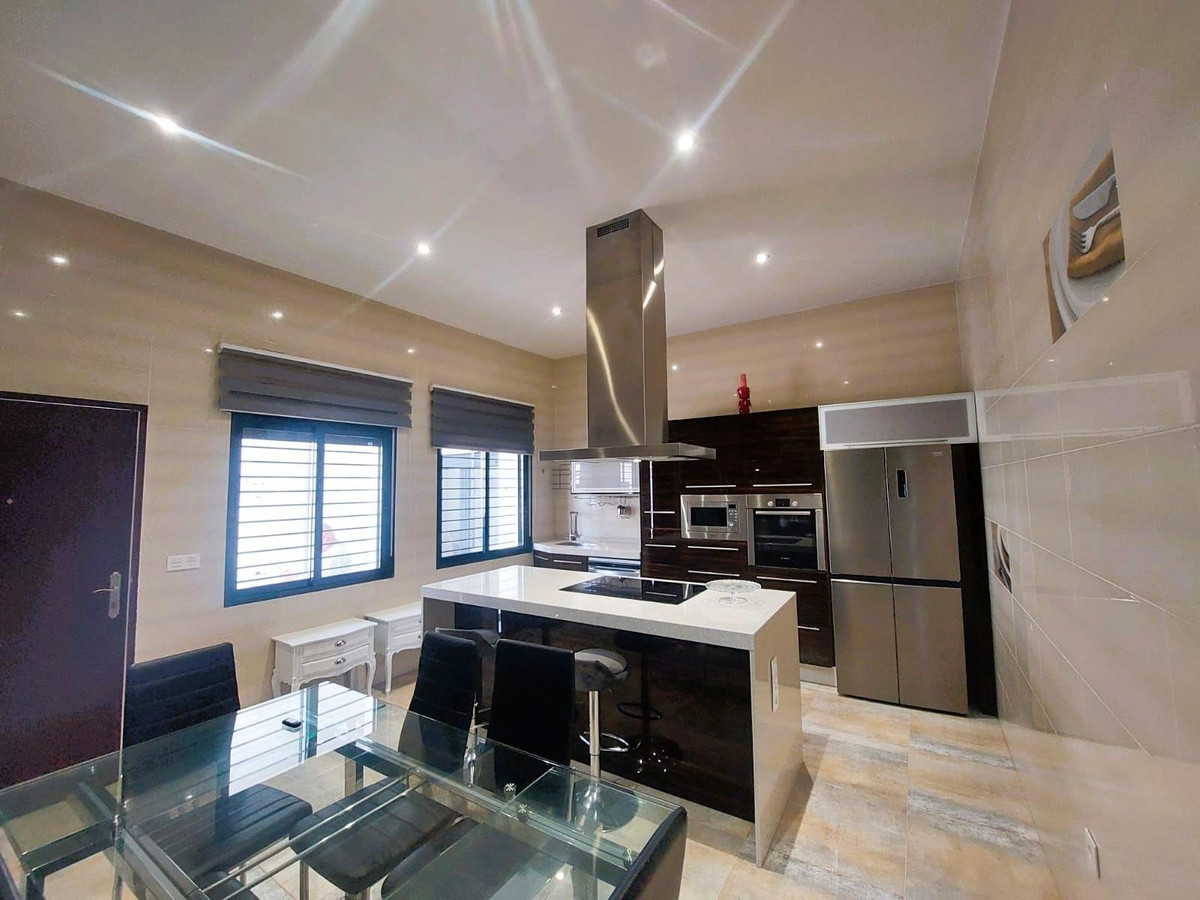 For sale - 3 Bedroom 2 Bathroom House - Detached Villa in Pilar de la Horadada - Torre de la Horadada  - Alicante