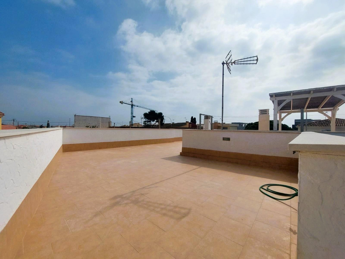 For sale - 3 Bedroom 2 Bathroom House - Detached Villa in Pilar de la Horadada - Torre de la Horadada  - Alicante
