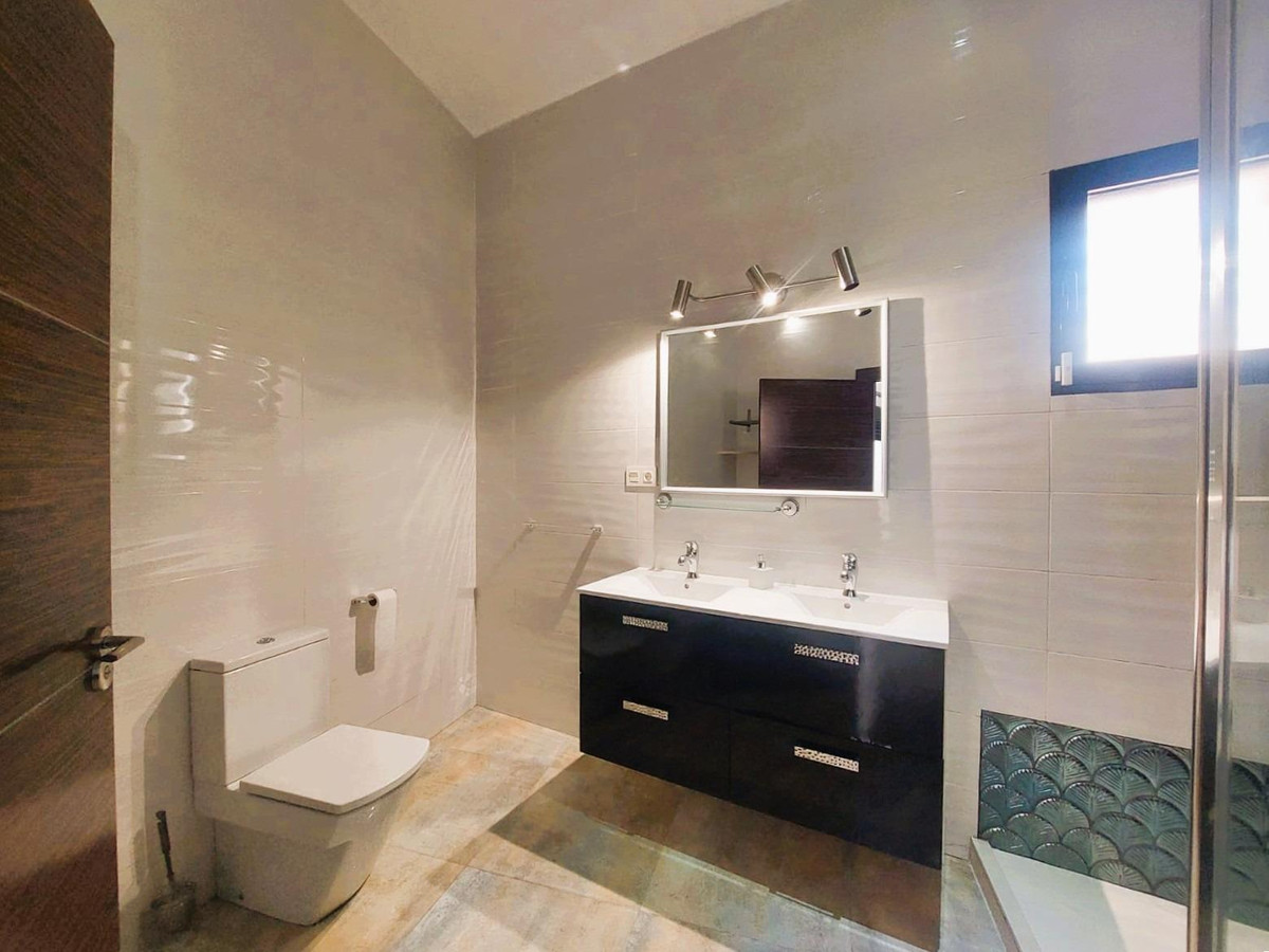 For sale - 3 Bedroom 2 Bathroom House - Detached Villa in Pilar de la Horadada - Torre de la Horadada  - Alicante