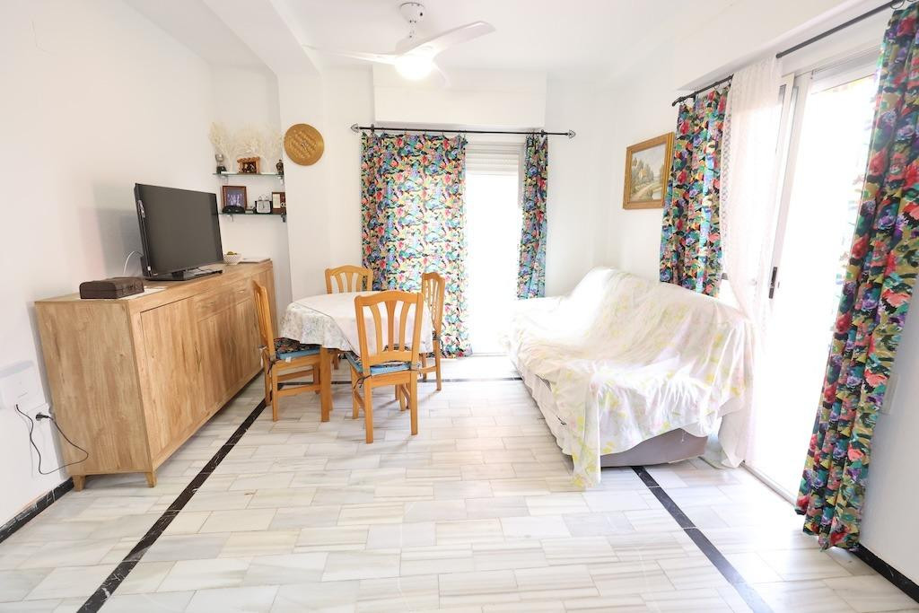 For sale - 3 Bedroom 1 Bathroom Apartment La Mata -  - Alicante