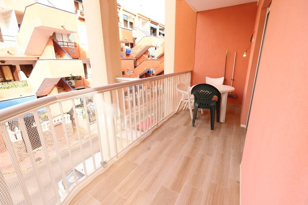 For sale - 3 Bedroom 1 Bathroom Apartment La Mata -  - Alicante