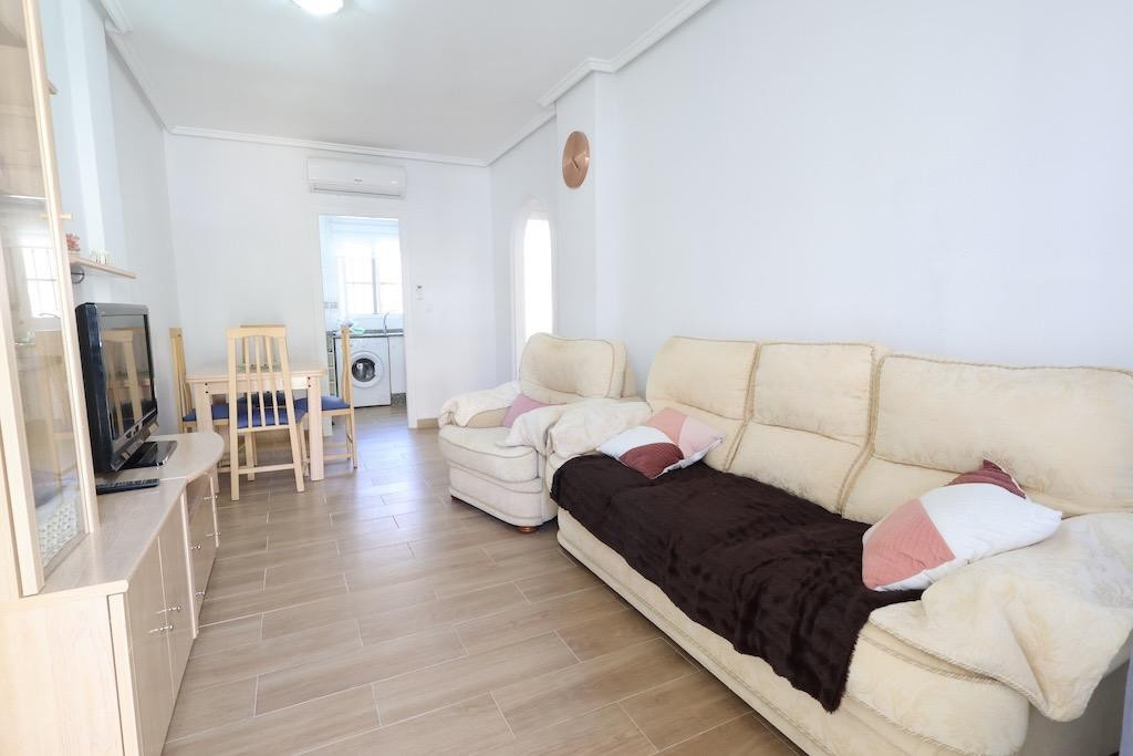 For sale - 2 Bedroom 1 Bathroom House - Bungalow in Orihuela - Orihuela Costa  - Alicante
