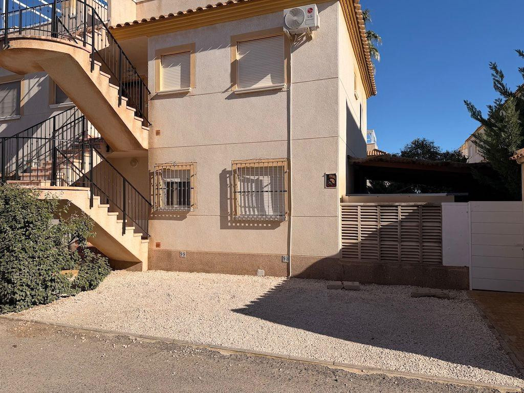 For sale - 2 Bedroom 1 Bathroom House - Bungalow in Orihuela - Orihuela Costa  - Alicante