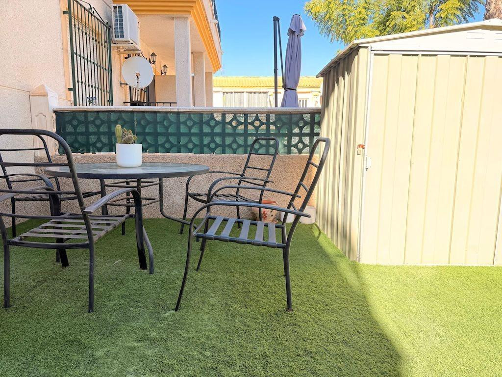 For sale - 2 Bedroom 1 Bathroom House - Bungalow in Orihuela - Orihuela Costa  - Alicante