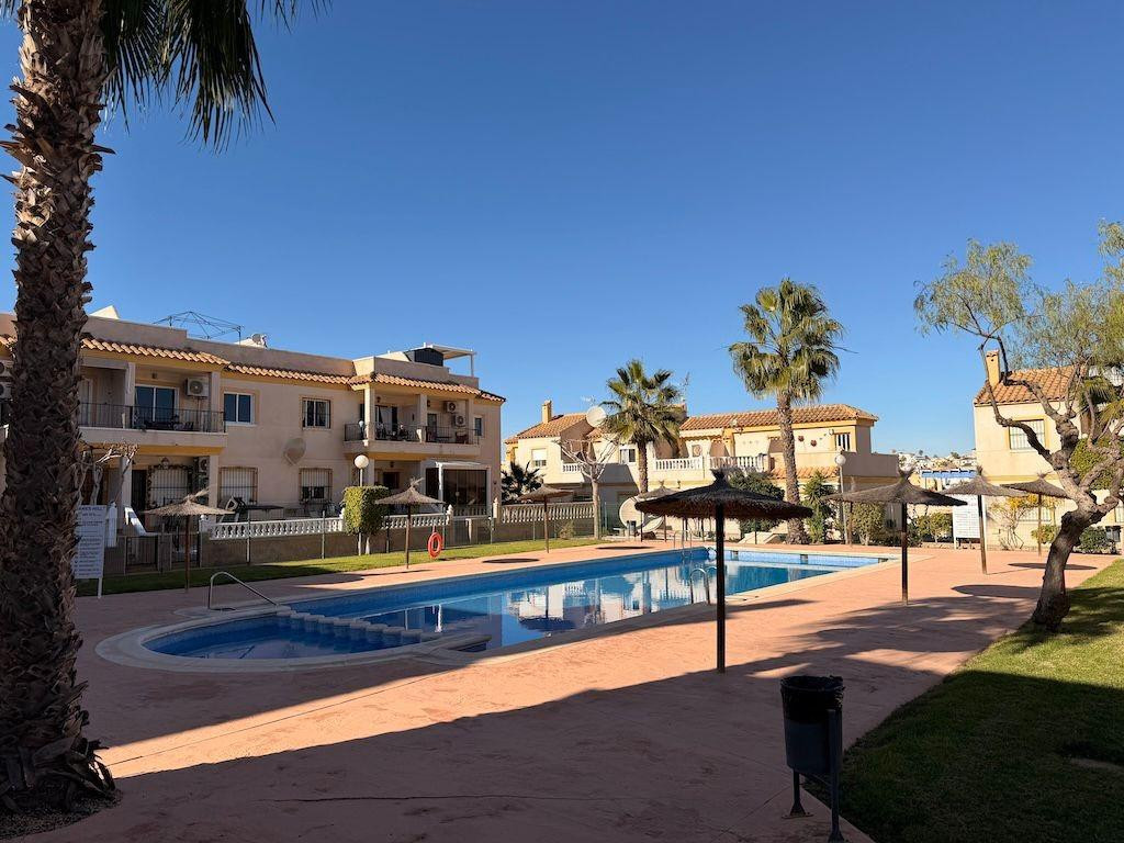 For sale - 2 Bedroom 1 Bathroom House - Bungalow in Orihuela - Orihuela Costa  - Alicante