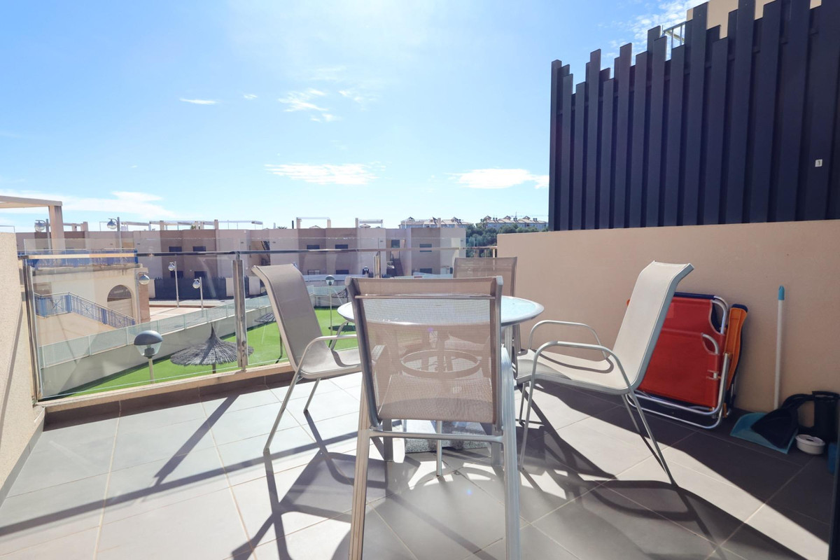For sale - 2 Bedroom 2 Bathroom Apartment - Middle Floor Apartment in Orihuela - La Zenia  - Alicante