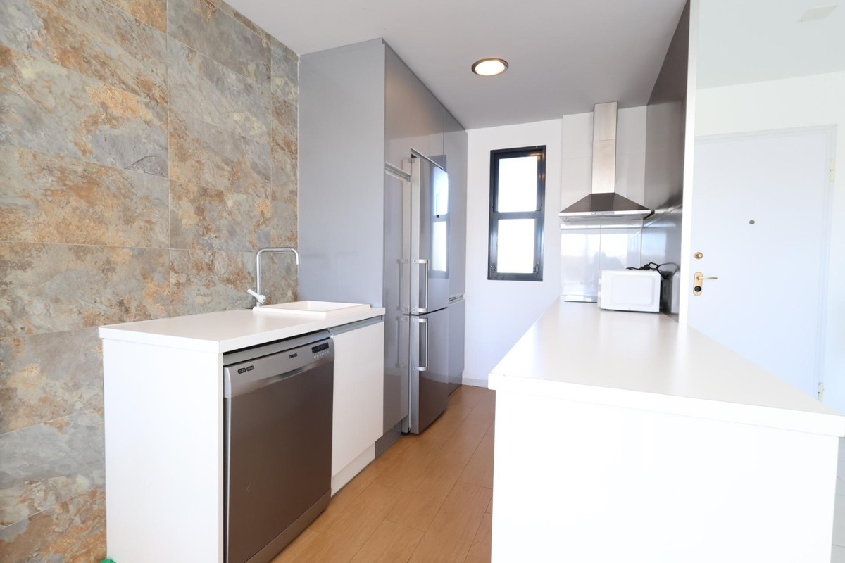 For sale - 2 Bedroom 2 Bathroom Apartment - Middle Floor Apartment in Orihuela - La Zenia  - Alicante