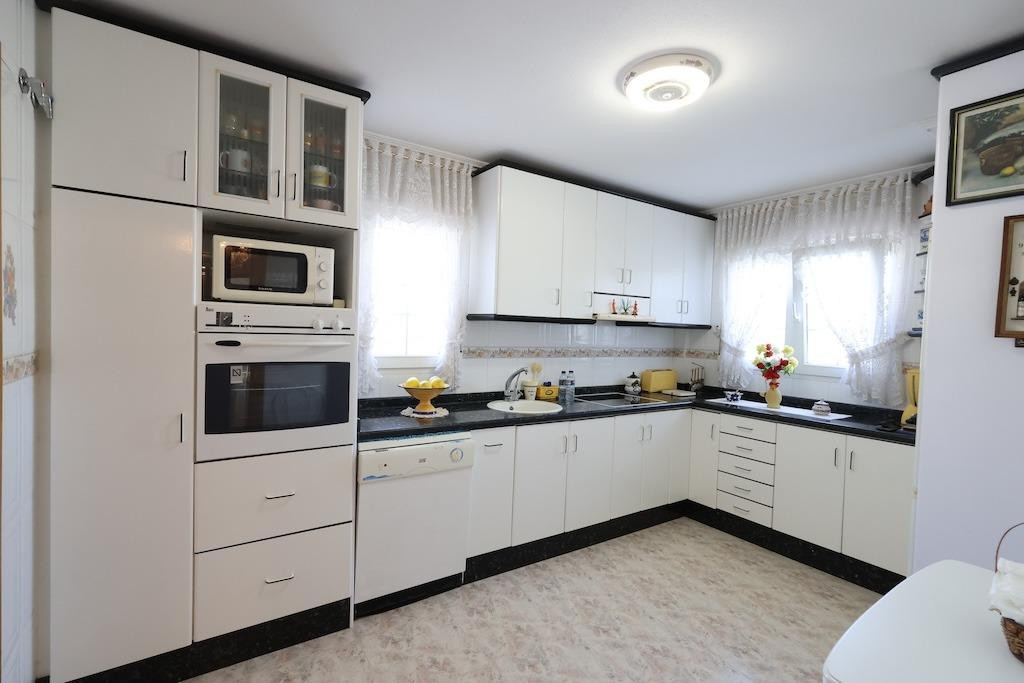 For sale - 5 Bedroom 4 Bathroom House - Detached Villa in Orihuela - Orihuela Costa  - Alicante