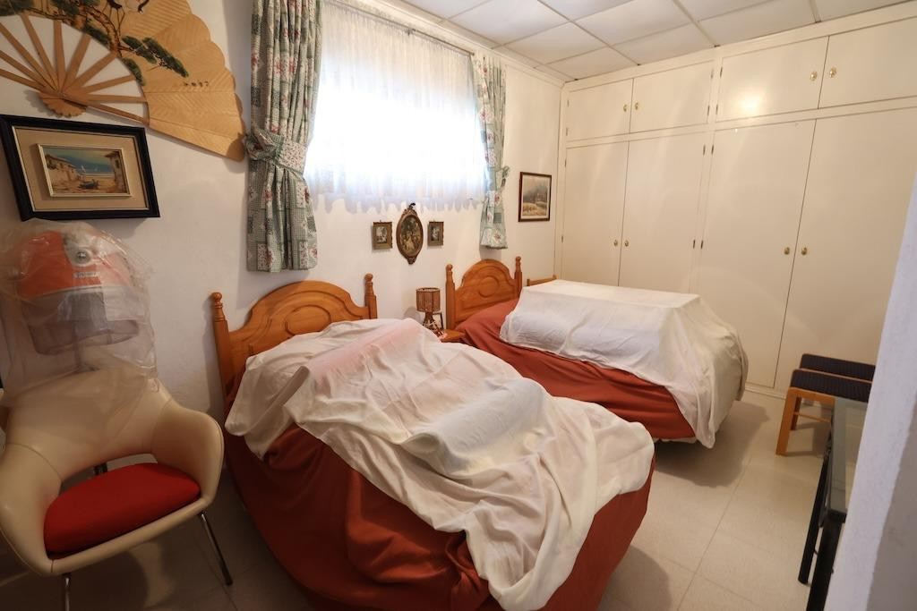 For sale - 5 Bedroom 4 Bathroom House - Detached Villa in Orihuela - Orihuela Costa  - Alicante