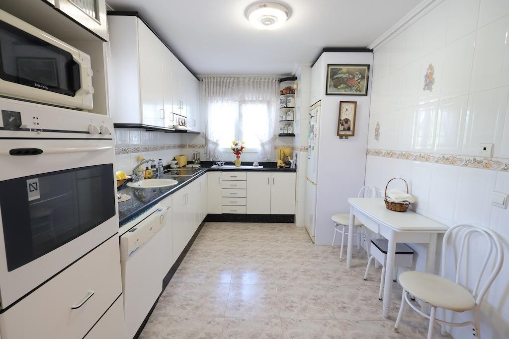 For sale - 5 Bedroom 4 Bathroom House - Detached Villa in Orihuela - Orihuela Costa  - Alicante