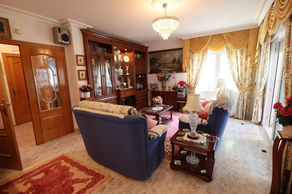 For sale - 5 Bedroom 4 Bathroom House - Detached Villa in Orihuela - Orihuela Costa  - Alicante