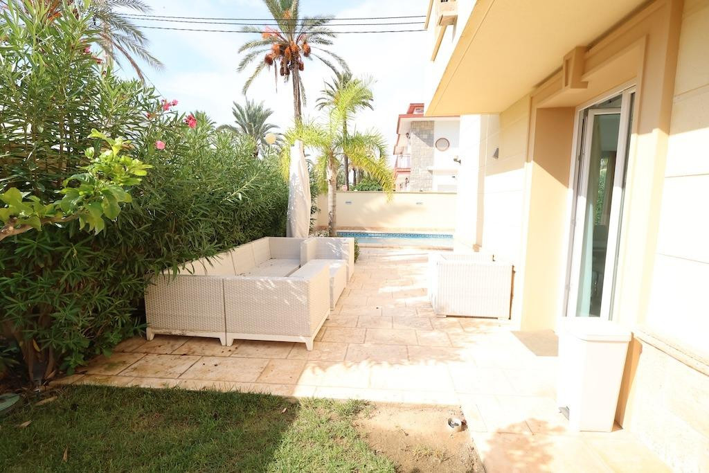 For sale - 4 Bedroom 3 Bathroom House - Detached Villa in Orihuela - Cabo Roig  - Alicante