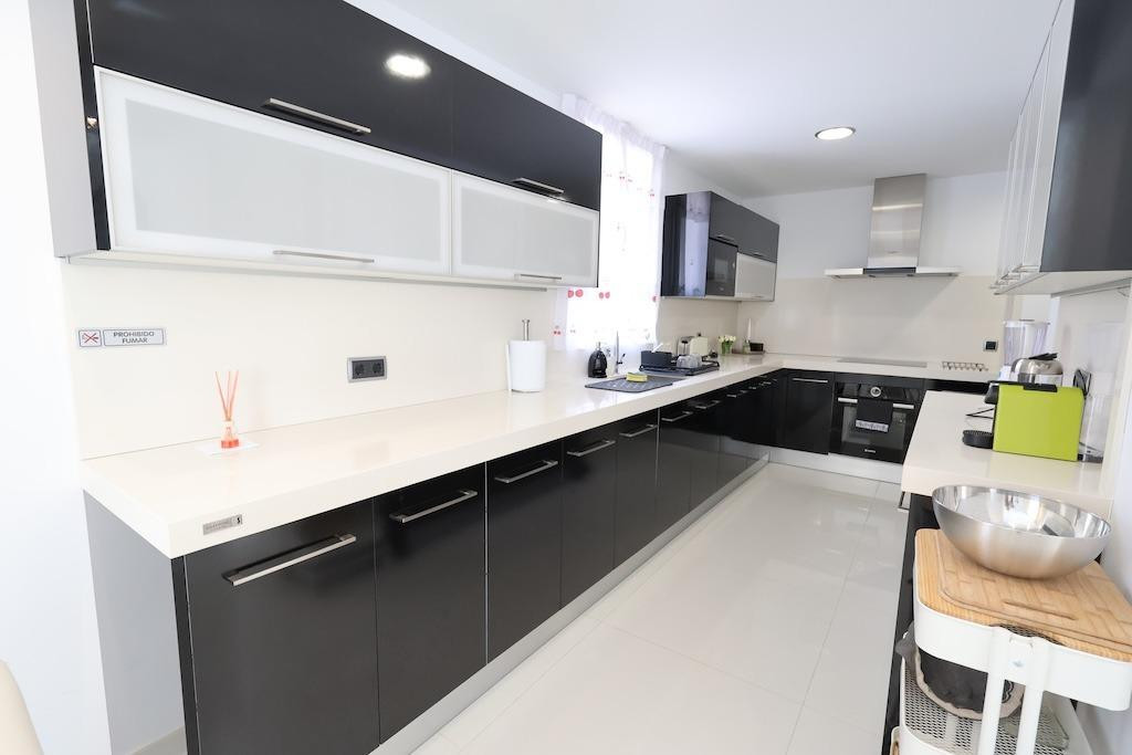 For sale - 4 Bedroom 3 Bathroom House - Detached Villa in Orihuela - Cabo Roig  - Alicante