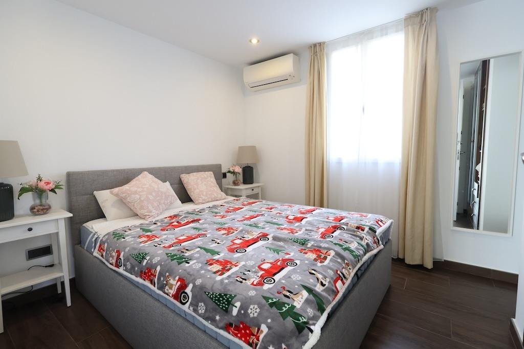 For sale - 4 Bedroom 3 Bathroom House - Detached Villa in Orihuela - Cabo Roig  - Alicante