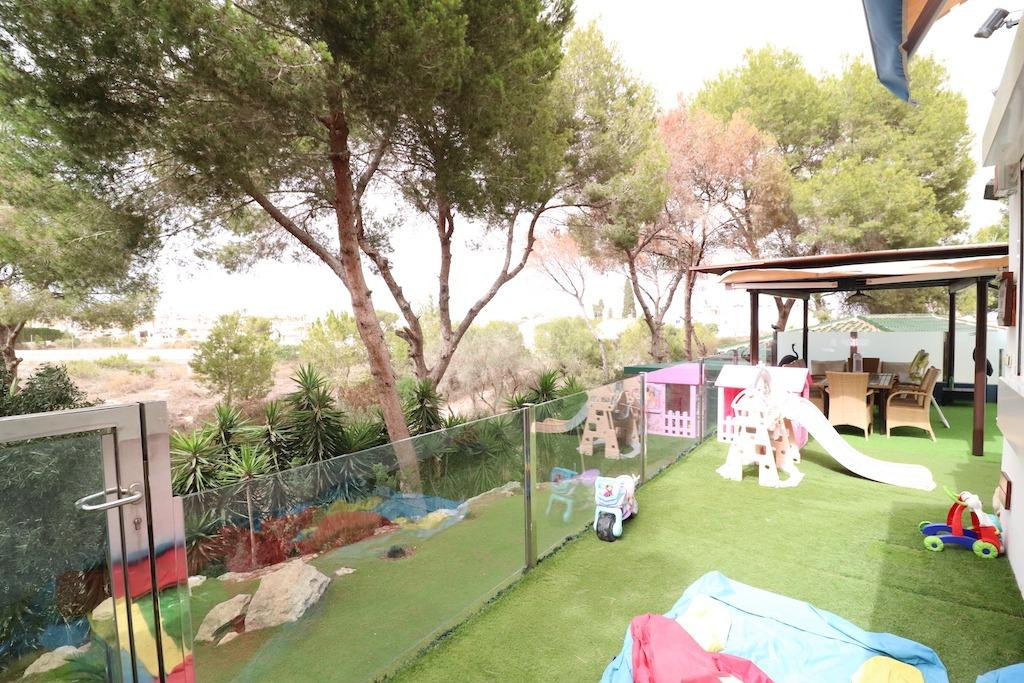 For sale - 3 Bedroom 3 Bathroom House - Detached Villa in Orihuela - Orihuela Costa  - Alicante