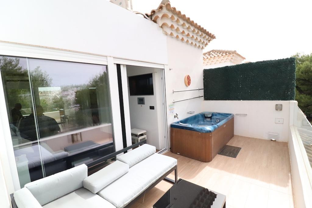 For sale - 3 Bedroom 3 Bathroom House - Detached Villa in Orihuela - Orihuela Costa  - Alicante